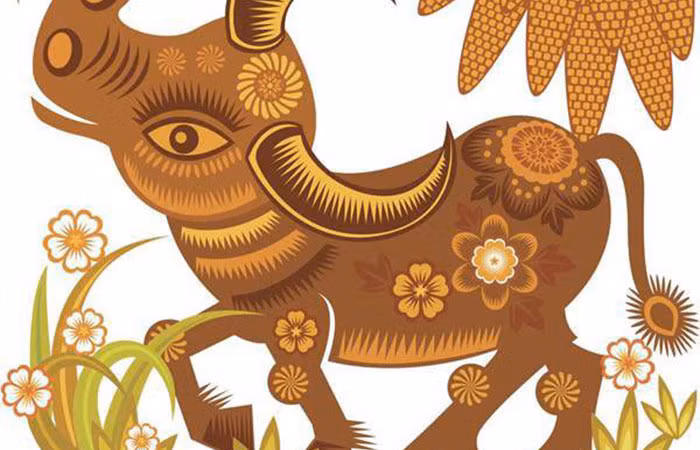 Cũng theo dự đoán cho 12 con giáp, tuổi Sửu đừng quá lo lắng thành ra cáu gắt với đồng nghiệp. Hãy bình tĩnh và bao dung hơn, tất cả sẽ giải quyết công việc dễ dàng. Tuổi Sửu hôm nay có con đường kiếm tiền mới, giúp kinh tế của con giáp ngày càng ổn định.