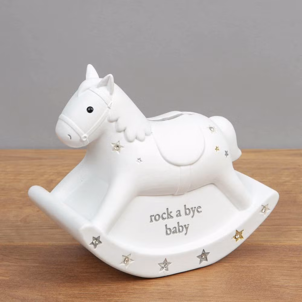 Tuổi Ngọ đừng chần chừ, thời cơ công việc đã đến, con giáp chỉ việc nắm lấy và phi nước đại, thành công đã ở trước mắt. Từ khóa của con giáp hôm nay là "Nỗ lực", bạn sẽ tìm được hướng đi phù hợp để đạt đến đỉnh cao công danh và tiền bạc.