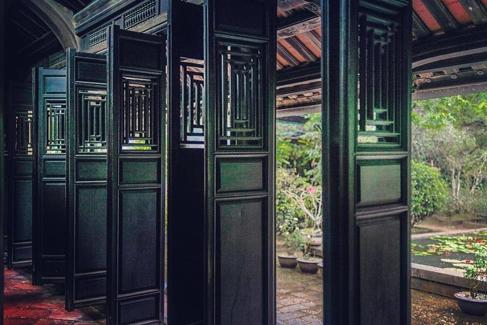 Toàn bộ cấu trúc khung trong nhà đều được làm bằng gỗ.