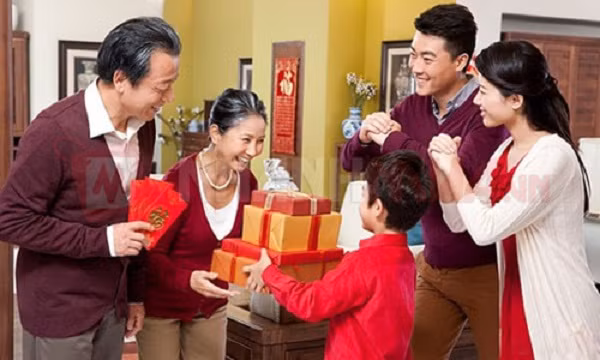 Có một gia đình yên ấm, hòa thuận nên người tuổi Sửu làm việc gì cũng thuận buồm xuôi gió, sự nghiệp phất lên như “diều gặp gió”, kéo theo tiền bạc, của cải cũng ngày càng gia tăng. Chính vì vậy người tuổi Sửu nhanh chóng trở thành những người giàu có, cả đời sống trong nhung lụa, giàu sang. Ảnh: tinhhoa.net. (Bài viết chỉ mang tính tham khảo, cung cấp nội dung trắc nghiệm vui cho bạn đọc)