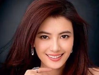 Đầu mũi đầy đặn tượng trưng cho tiền bạc sung túc. Đặc biệt người có cánh mũi không lộ ra ngoài và trên cánh mũi không có nốt ruồi xấu thường có tài vận rất tốt. Họ cũng là người tự biết kiếm tìm tài lộc. Nếu những người này biết nắm bắt cơ hội, biết đầu tư , quản lý tài chính hợp lý, họ có thể nhanh chóng trở nên giàu có. Ảnh: meiguoshenpo.com. 