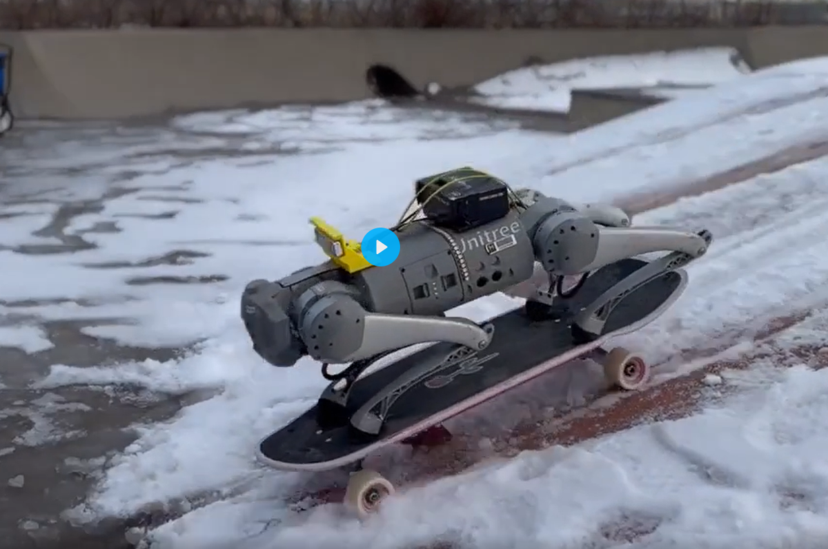 Trong các thử nghiệm ban đầu, các nhà nghiên cứu phát hiện, hệ thống chuyển động lai cho phép các rô-bốt bốn chân bước nhẹ nhàng lên ván trượt và sử dụng nó để di chuyển nhanh về phía trước, trong khi cũng phải kéo một chiếc ván trượt nhỏ dưới chúng. Ảnh: @Liu.