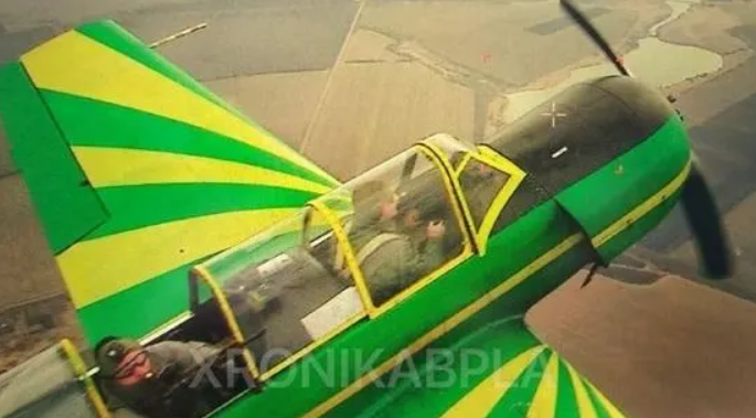 Không quá khó để thấy, chiếc Yak-52 được sửa đổi thành máy bay chiến đấu cánh quạt từng được sử dụng trong Thế Chiến Thứ Nhất. Thực tế, đây là một dòng máy bay huấn luyện hai chỗ ngồi sản xuất vào những năm 1970. Ảnh: @Eye of Horus.