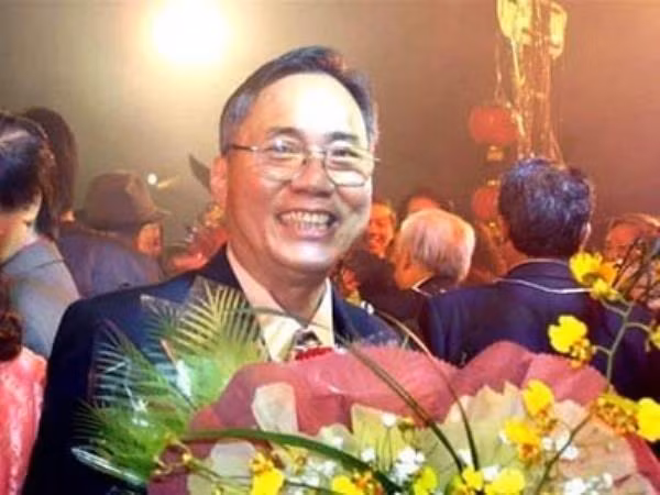 Tu hao hai anh em nha khoa hoc Viet noi danh tren dat Phap-Hinh-2