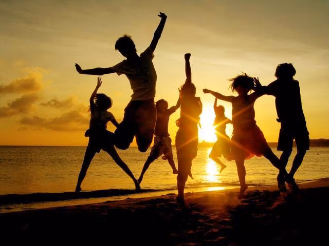 Tuổi Tỵ và tuổi Mùi: Người tuổi Tỵ đa phần là người nhát gan, thường hay lo sợ, nếu để con giáp này tự mình xây dựng một sự nghiệp thành công là điều rất khó. Nếu người tuổi Tỵ kết hợp cùng người dám làm dám chịu, dám đương đầu với thử thách như người tuổi Mùi thì mọi việc sẽ rất thuận lợi, và chắn chắn cặp đôi này sẽ cùng nhau kiếm được những khoản lợi nhuận kếch xù. Ảnh: jekakimani.com.