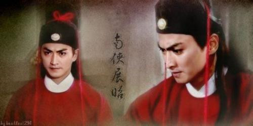 Hoàng đế sớm đã nghe danh của Bao Chửng, và cũng tán đồng cách làm của ông. Hoàng Đế cũng biết vây quanh ông có rất nhiều kẻ thù nên đã đồng ý cho Triển Chiêu đi theo Bao Chửng. Triển Chiêu là võ quan nổi tiếng. Có được sự bảo vệ của Hoàng đế và Triển Chiêu, Bao Chửng càng vững tâm vì nhân dân. Ảnh tạo hình Triển Chiêu trên phim. Nguồn: baidu.com.