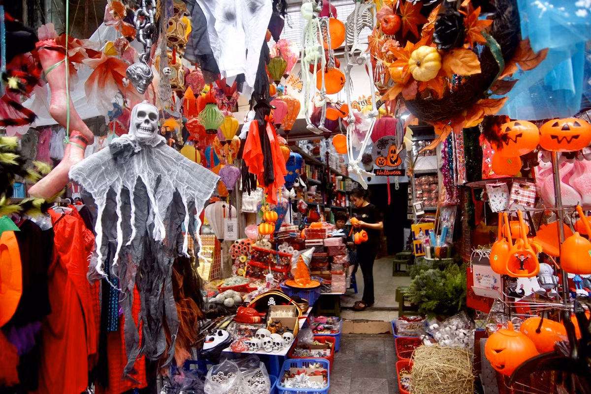 Hàng hóa năm nay rất đa dạng.