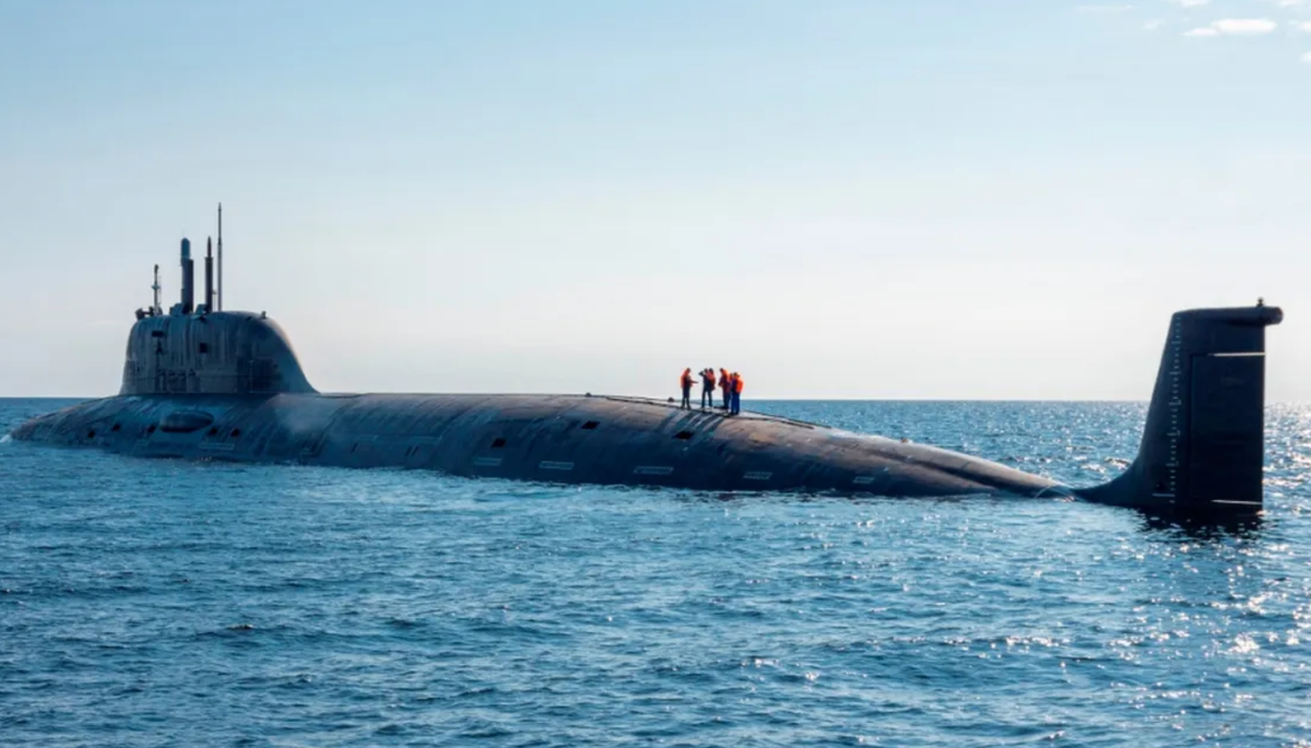 Thực tế, mối đe dọa từ tàu ngầm Nga ở Đại Tây Dương lớn đến mức vào năm 2021, Hải quân Mỹ đã thành lập một nhóm tác chiến chống tàu ngầm chuyên dụng, bao gồm các tàu khu trục lớp Arleigh Burke. Nhóm có tên chính thức là Nhóm tác chiến Greyhound. Ảnh: @Ministry of Defense of Russia.