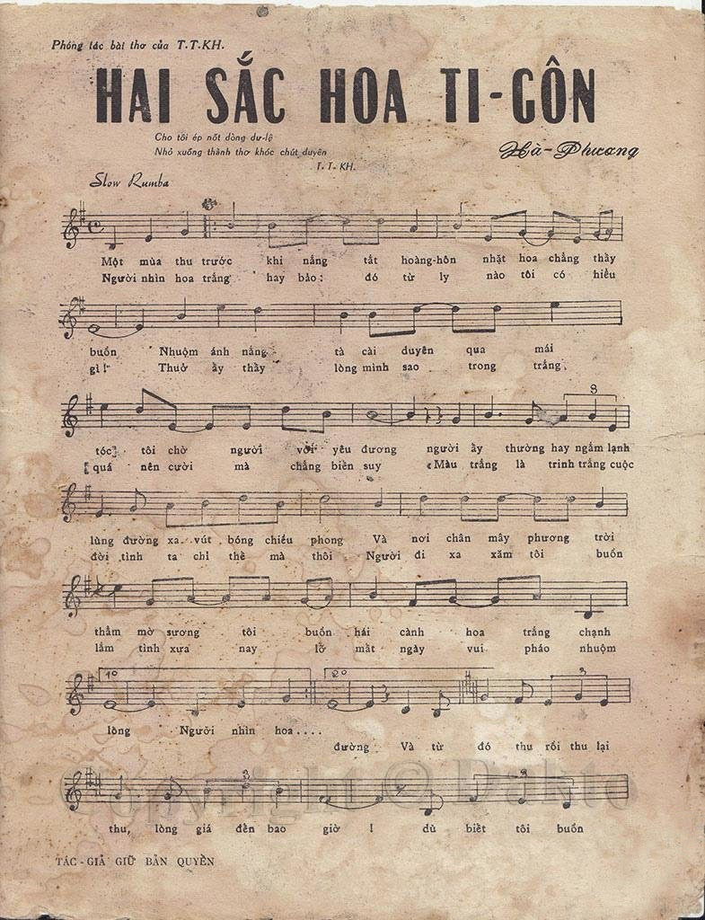T.T.Kh viết Hai sắc hoa tigon theo thể loại thơ mới bảy chữ gồm 11 khổ, mỗi khổ 4 câu, tổng cộng 44 câu theo phong cách thơ tứ tuyệt, giai điệu phảng phất sương khói Đường thi nên đọc dễ cảm. Bài thơ lời tâm sự của một thiếu nữ trải qua một cuộc tình éo le ngang trái. Bi kịch gắn với không gian có giàn hoa tigôn- biểu tượng của tình yêu tan vỡ.