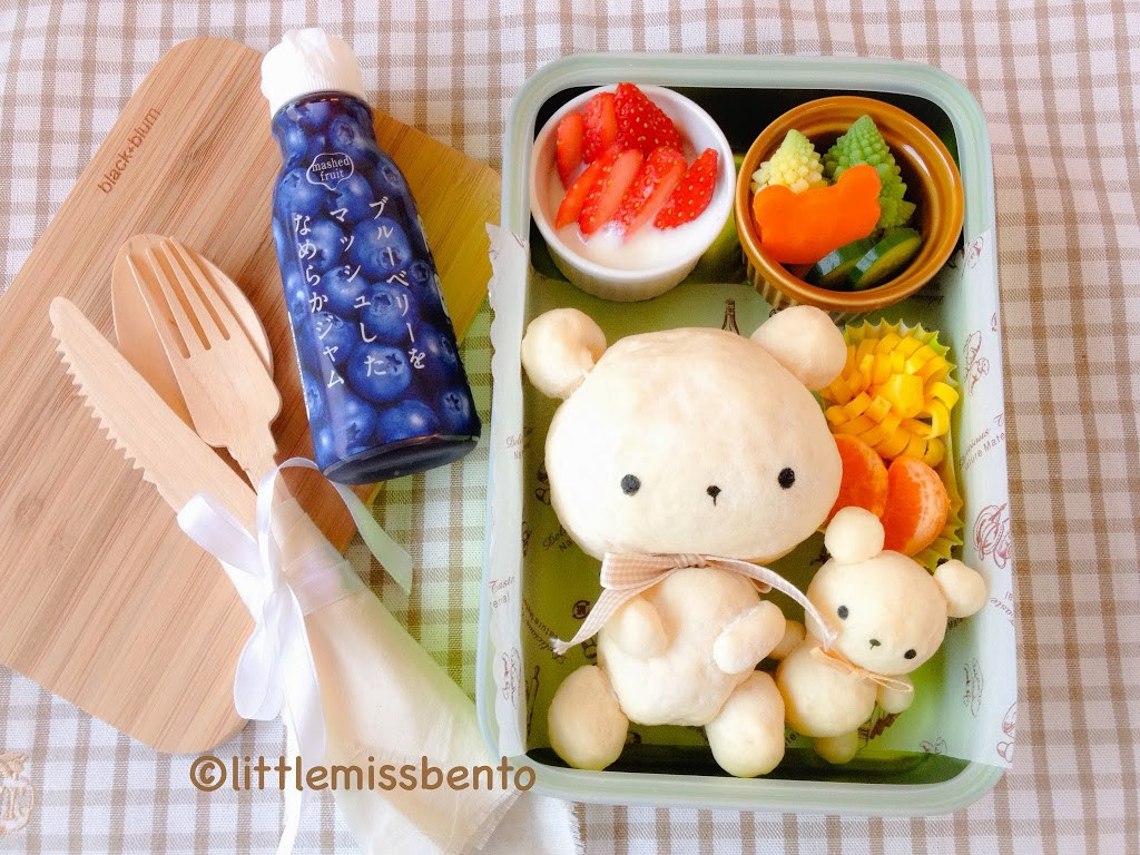 Tuổi Ngọ: Công việc: có quý nhân giúp đỡ trong công việc, mọi việc thuận lợi. Tài vận: không nên quá vội vàng trong việc đầu tư. Tình cảm: nên dành những lời nói ngọt ngào cho người mình yêu. Ảnh: kenh14.vn.