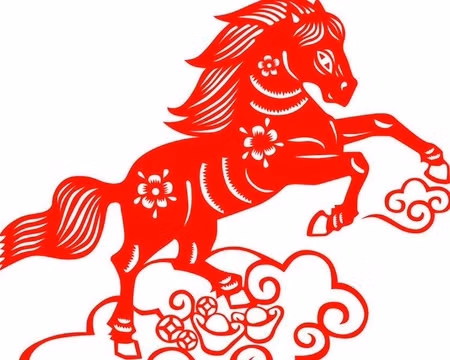 Tuổi Ngọ: Vận thế của người tuổi Ngọ trong thời gian gần đây vô cùng thuận lợi, đặc biệt do có sao “ Kim Quỹ” phù hộ nên cho tất cả mọi mặt trong cuộc sống từ công việc, tài vận, tình cảm, sức khỏe trong thời gian 99 ngày tới đều “xuôi chèo mát mái”.