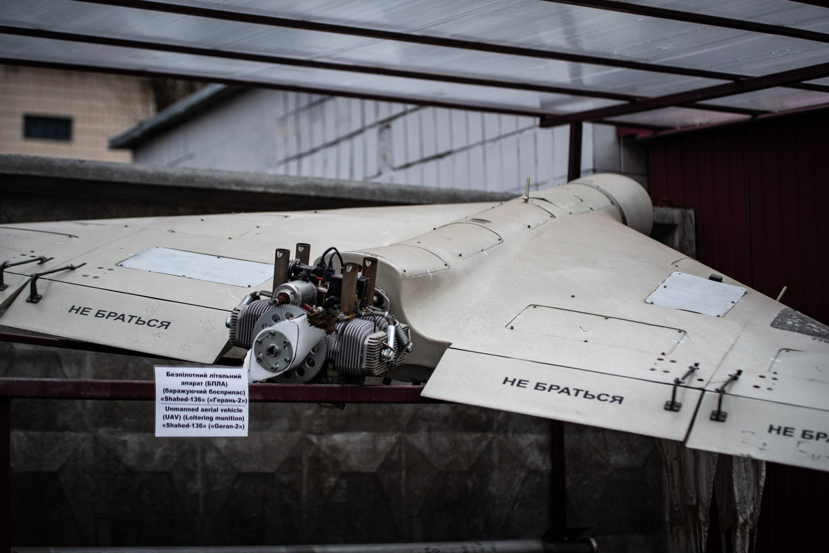 Trước đây, Nga đã phóng hàng chục UAV Shahed mỗi đêm, tấn công vào nhiều khu vực khác nhau của Ukraine. Nhưng giờ đây, các cuộc tấn công bằng UAV cảm tử Geran-2 dưới dạng “đàn ong”, tập trung vào các thành phố trọng yếu như Odessa, Zaporizhzhia và Kropyvnytskyi. Ảnh: @Getty Images.