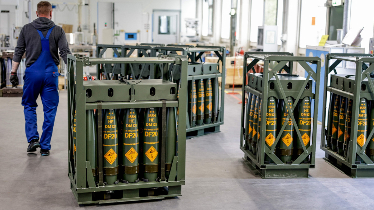 Sự xuất hiện của nhà máy Werk Niedersachsen nhấn mạnh sự cam kết của châu Âu đối với độc lập chiến lược trong quốc phòng. Từng phụ thuộc vào sự hỗ trợ quân sự của Mỹ, các quốc gia châu Âu hiện đang đối mặt với viễn cảnh bị giảm bớt cam kết từ phía Mỹ, đặc biệt sau những thay đổi trong chính sách của Mỹ dưới thời chính quyền Tổng thống Donald Trump. Ảnh: @Tagesschau.
