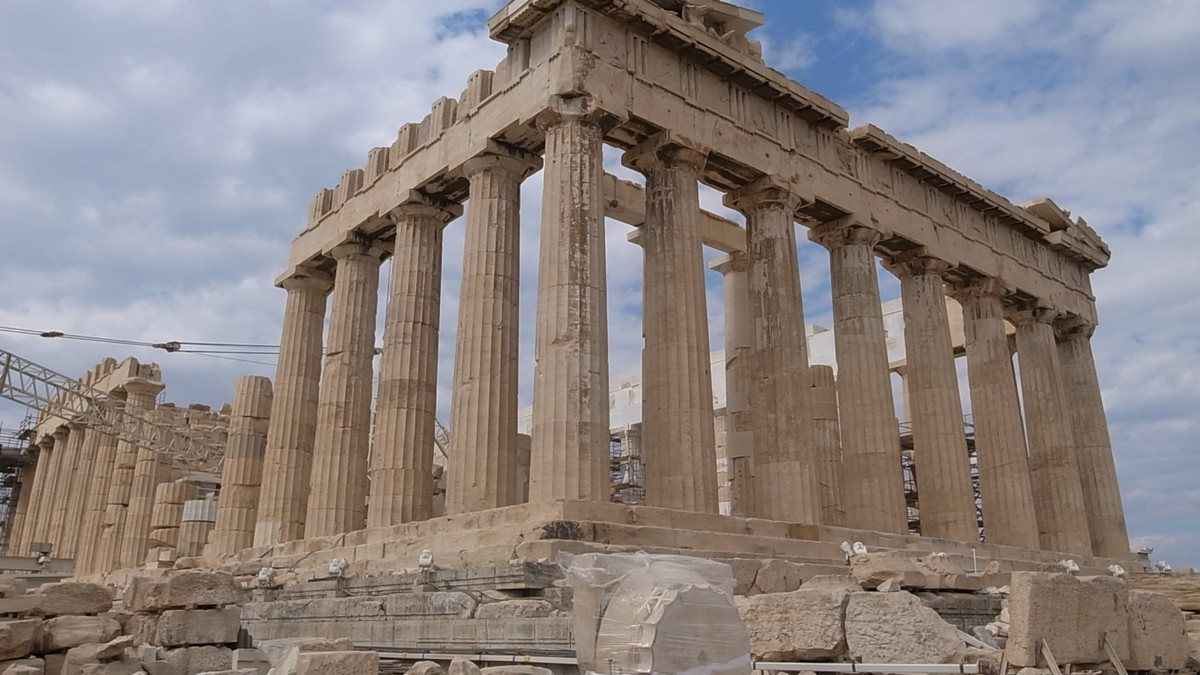 Núi lửa Iceland có liên quan gì đến sự sụp đổ của Đế chế Ai Cập dưới thời Ramesses III (năm 1.100 TCN)? Một số nhà Ai Cập học đổ lỗi cho vụ phun trào thảm khốc của núi lửa Hekla ở Iceland phun ra rất nhiều đá vào khí quyển, khiến Trái đất phải trải qua nhiều năm lạnh đi. Ảnh: @Maggie Meng.