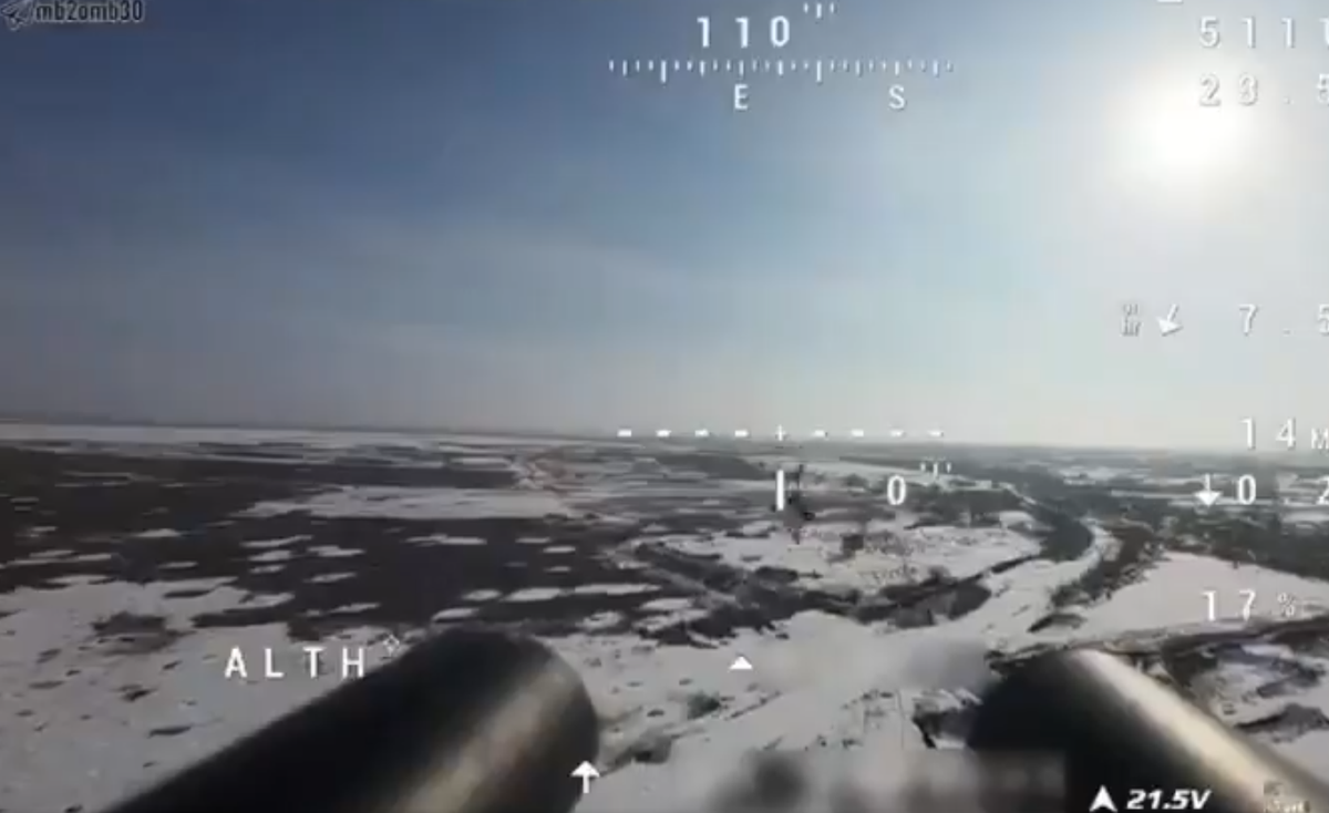 Mặc dù địa điểm và thời gian chính xác của cuộc giao tranh trên không này không được tiết lộ, nhưng bối cảnh cho thấy, đây là một mặt trận mà máy bay không người lái đã trở thành công cụ không thể thiếu cho cả hai bên Nga và Ukraine. Ảnh: @Archer83Able.