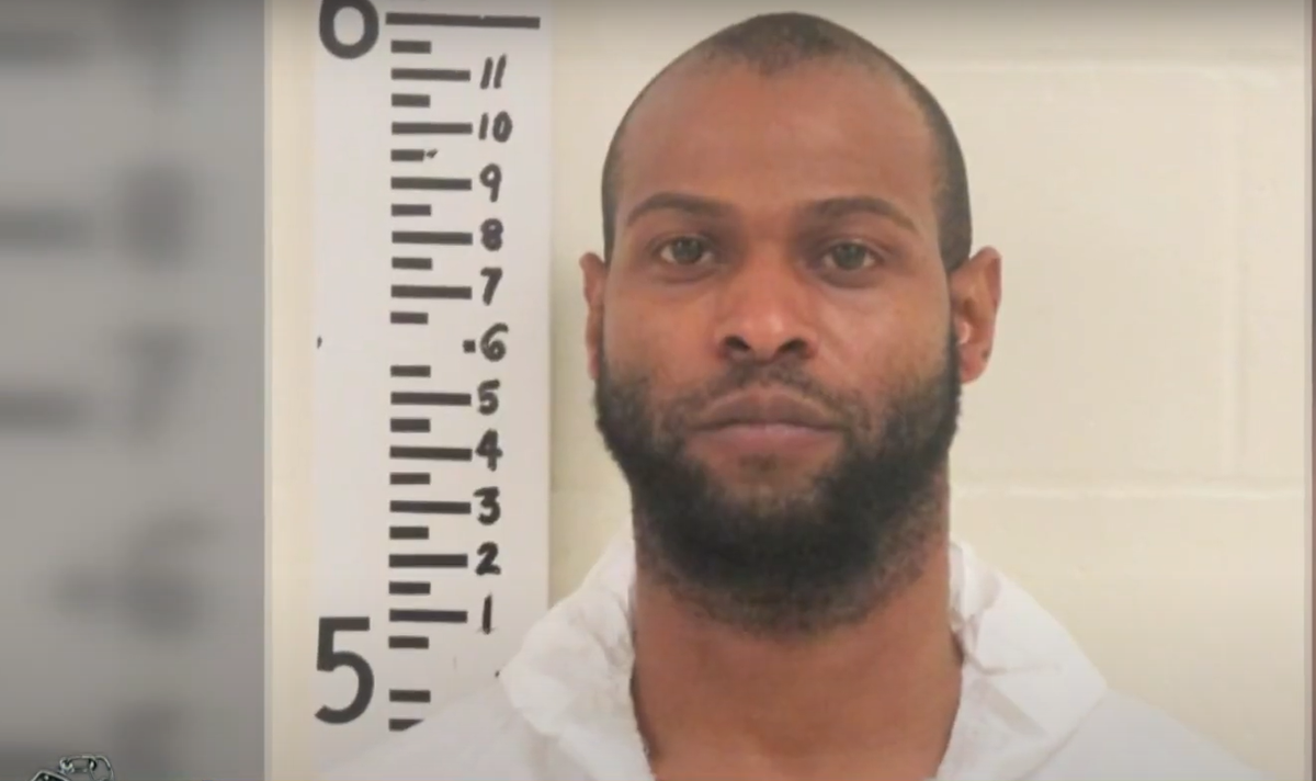 Cô ấy đã rất phấn khích vào tháng 3 năm 2021, khi cô ấy và bạn trai Jeffrey Buchanan, một người đàn ông mà cô ấy coi là "người bạn tâm giao", cùng đi dạo dọc bãi biển thơ mộng. Nhưng rồi cô ấy không bao giờ quay trở lại. Ảnh: @CBS Boston.