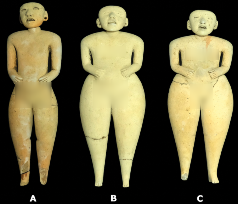 Một đặc điểm nổi bật nhất của những con rối gốm này đó là, khuôn mặt biểu cảm của chúng dường như thay đổi cảm xúc tùy thuộc vào góc nhìn của người xem. Ảnh: @J. Przedwojewska. 