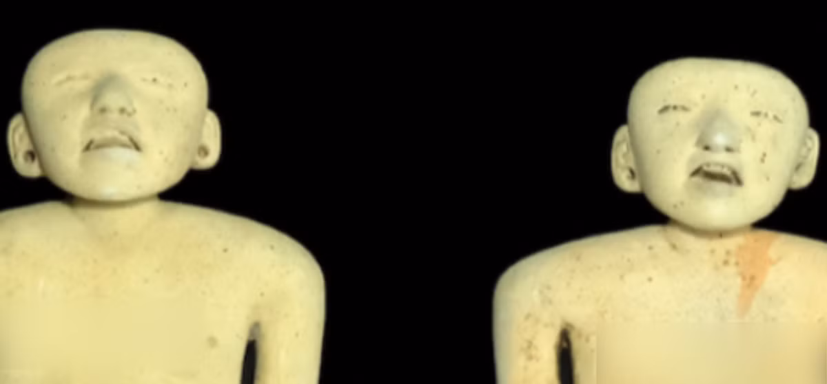 Mặc dù không chắc chắn, nhưng nhà khảo cổ học Jan Szymański đưa ra giả thuyết rằng, đây là một thiết kế cố ý giúp nâng cao vai trò của những con rối gốm này trong các buổi biểu diễn nghi lễ về văn hóa thần thoại, và các sự kiện lịch sử. Ảnh: @J. Przedwojewska.