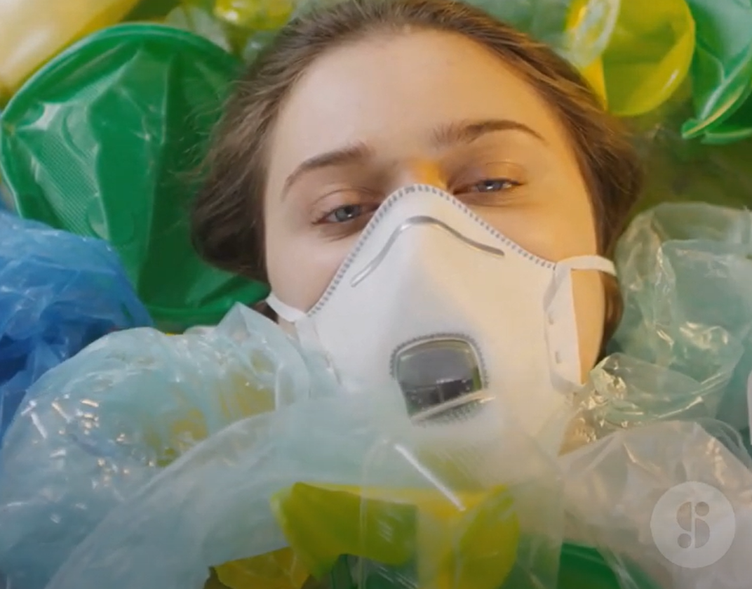 Vi nhựa ngày càng được phát hiện trong cơ thể người, bao gồm trong máu, mô phổi. Tuy nhiên, khám phá gần đây mang lại hy vọng, chúng ta có thể chống lại cuộc khủng hoảng này trong tương lai. Ảnh: @technolapp.