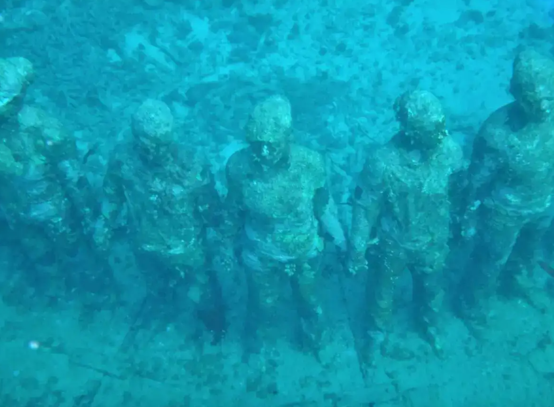 Cuộc thám hiểm đang diễn ra tại địa điểm Gran Carro tiếp tục tiết lộ thêm về nền văn minh thời kỳ đồ sắt từng phát triển mạnh mẽ ở đó. Việc phát hiện ra bức tượng đất sét chỉ là phát hiện mới nhất trong một loạt các phát hiện đang giúp ghép lại lịch sử của ngôi làng cổ này. Ảnh: @Soprintendenza Archaeologia.