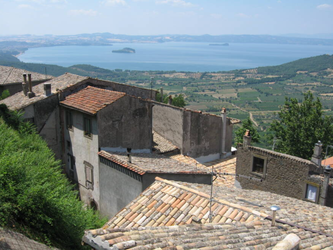 Người ta tin rằng, bức tượng này mô tả một nữ thần cổ đại. Nó được phát hiện tại địa điểm khảo cổ Gran Carro, tại đó, có di tích một ngôi làng thời kỳ đồ sắt có niên đại từ thế kỷ thứ 10 hoặc thế kỷ thứ 9 Trước Công nguyên. Ảnh: @Soprintendenza Archaeologia.