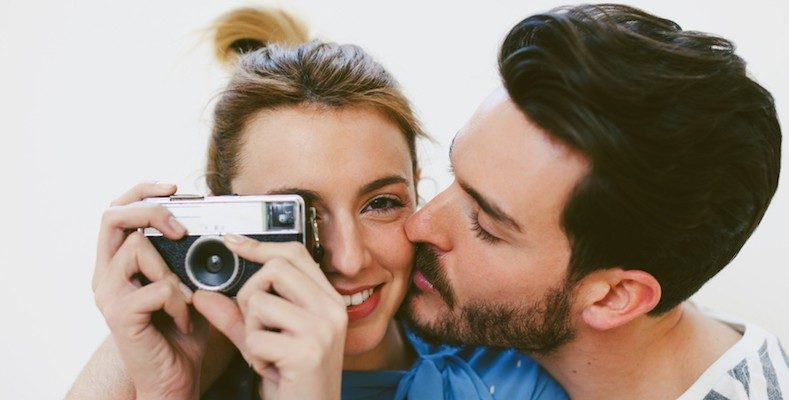 Người tuổi Thìn đầu óc thông minh, linh hoạt hơn người, rất thích hợp làm lãnh đạo, còn người tuổi Dậu nhanh nhẹn, tinh anh, hai người kết hợp với nhau có thể hỗ trợ cho nhau, cùng nhau tiến lên, một đời hạnh phúc. Những người con do họ sinh ra vì được hưởng những điều kiện tốt đẹp do cha mẹ tạo ra nên đa phần đểu trở thành những con người ưu tú. Ảnh: baidu.com