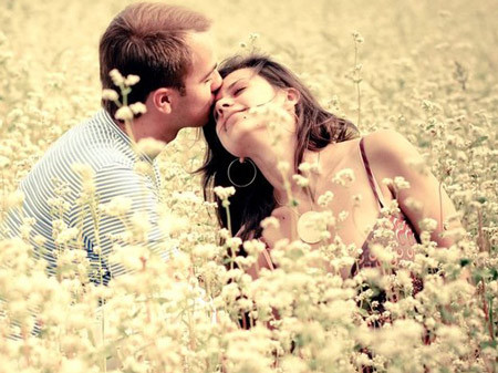 Người tuổi Ngọ tính cách cởi mở, phóng khoáng, nhiệt tình, có nghị lực kiên cường, còn người tuổi Thân lại có đầu óc tinh anh, miệng lưỡi sắc sảo. Họ kết hợp với nhau có thể tạo thành cặp đôi hoàn hảo không những sự nghiệp ngày một thăng tiến, tiền tài của cải ngày một gia tăng, mà con cái của họ cũng sẽ trở thành những con người phú quý. Ảnh: baidu.com.