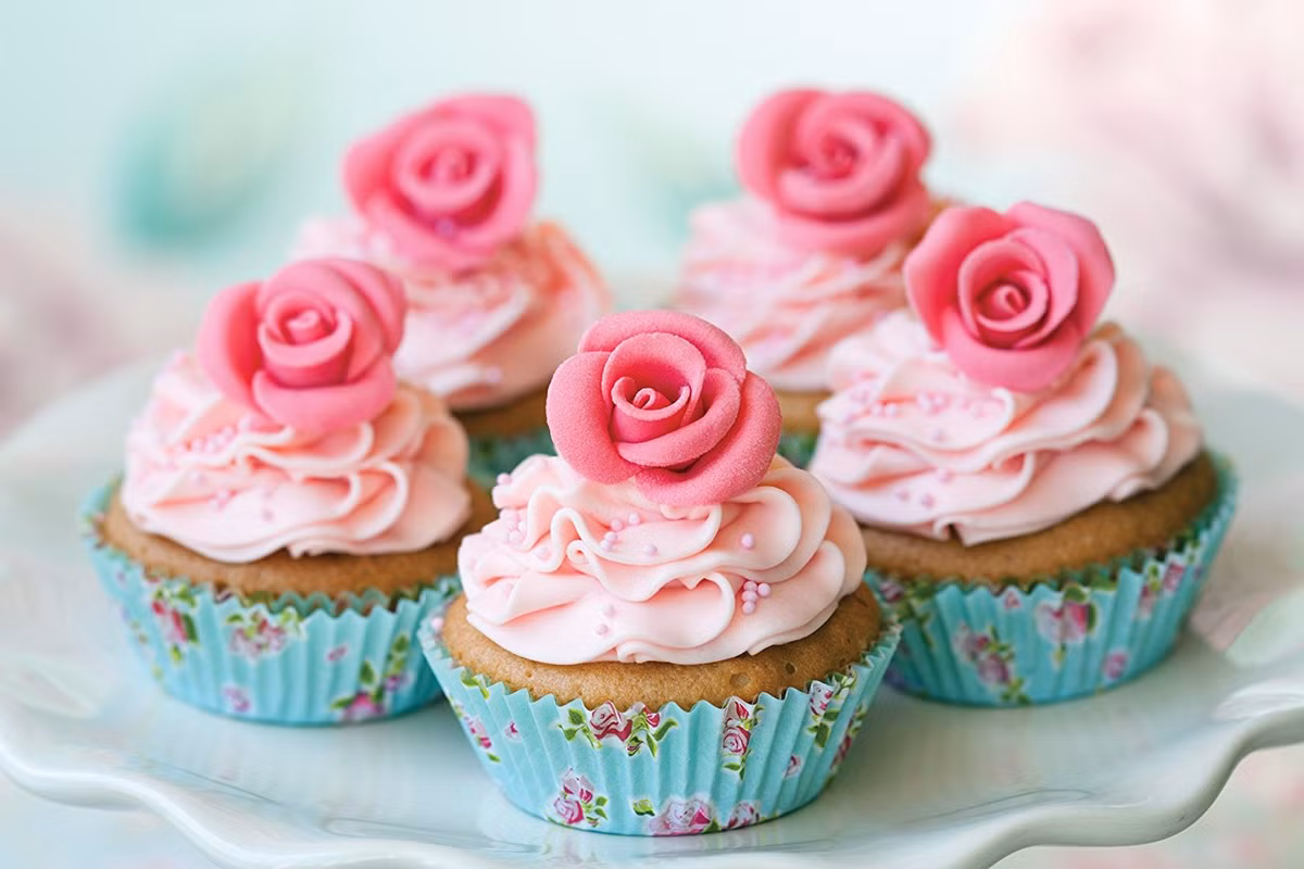 Tuổi Ngọ: Công việc: được mọi người giúp đỡ trong công việc. Tài vận: tài chính không ổn định, không nên tiêu pha lãng phí. Tình cảm: nên dành nhiều thời gian hơn nữa cho nửa kia. Ảnh: amazon.co.uk.