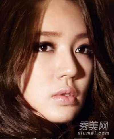 Miệng thổi lửa: Miệng thổi lửa là miệng chum chúm nhọn lại như khi thổi lửa nhóm bếp. Ảnh: xiumei.com. 