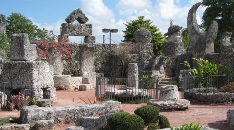 Có nhiều động lực để con người tạo ra lâu đài của riêng mình, đó có thể là một nguồn cảm hứng thiêng liêng bất chợt, hoặc là một cú sốc nào đó từ tình yêu đã mất. Ảnh: @Wkimedia.