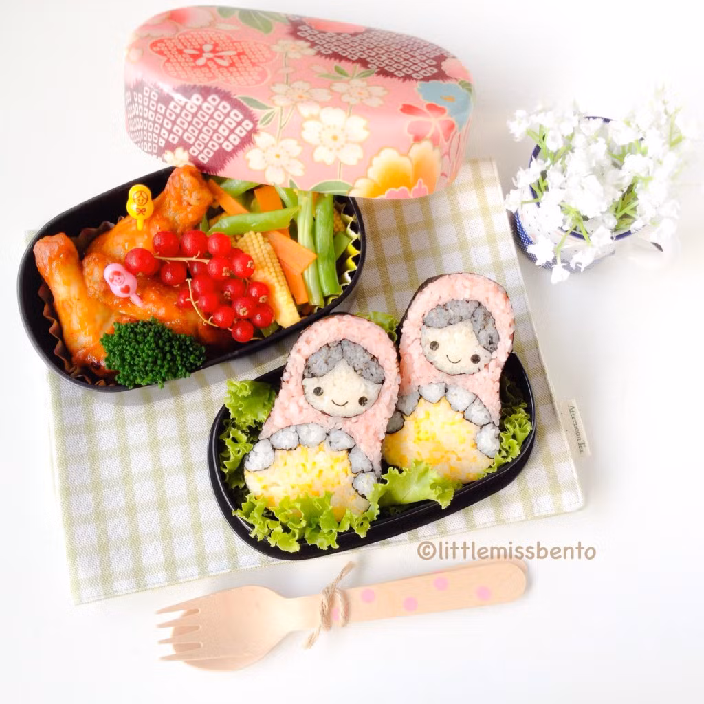 Tuổi Dậu: Công việc: tình hình công việc rất xấu, cần bình tĩnh xử lý mọi tình huống. Tài vận: tình hình tài chính vô cùng sáng sủa, nguồn thu chính và phụ đều có thêm nhiều khoản thu. Tình cảm: nên dành nhiều thời gian hơn nữa cho một nửa của mình. Ảnh: littlemissbento.com.