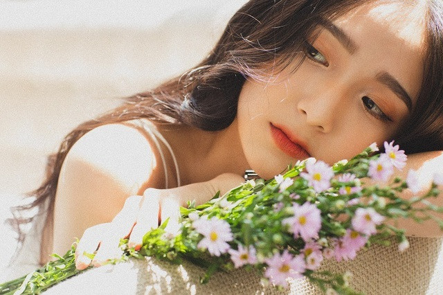 Phụ nữ sinh vào tháng 9 âm lịch: Phụ nữ sinh vào tháng này là người thích sự tự do và cũng không ngừng mở rộng kiến thức của mình.