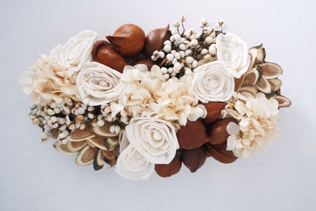 Em bé Quý Mão sinh vào tháng 6 âm lịch sẽ có cuộc đời hạnh phúc, được nhiều người yêu thương, hcho dù ở bất cứ độ tuổi nào cũng đều được quý nhân phù trợ, cả đời vô tư vô lo, vui vẻ an lạc. 