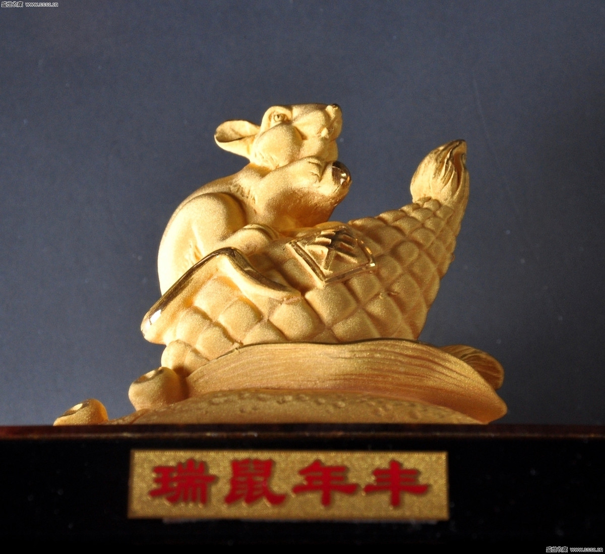 Tử vi 12 con giáp nhắc khẽ rằng, chọn bạn mà chơi, chọn vợ/chồng mà cưới (dù đào hoa vượng vận) họ sẽ duy trì thịnh vượng, xa hoa lâu dài cho tới tận khi nhắm mắt xuôi tay.