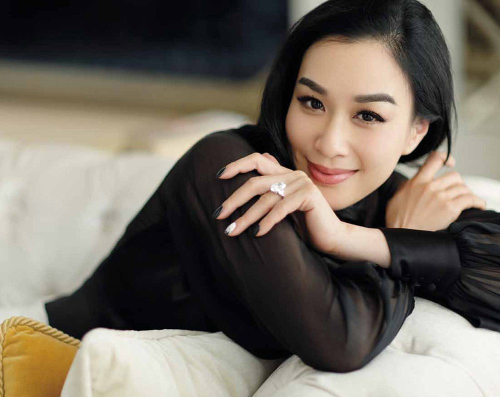 Giờ Thân (15h đến 17h), giờ Dậu (17h đến 19h): Người sinh vào giờ Thân và Dậu là người có thân thân hình cân đối, mày cao mắt sâu. Họ cũng là người cương trực và rất thẳng thắn, quyết đoán. (Bài viết chỉ mang tính tham khảo, cung cấp nội dung trắc nghiệm vui cho bạn đọc).