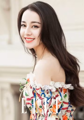 Giờ Tỵ (9h đến 11h) , giờ Ngọ (11h đến 13h): Tỵ, Ngọ thuộc hỏa, đúng vào lúc giữa trưa, ban ngày. Người sinh vào giờ Tỵ và Ngọ là người cao ráo và đặc biệt có đôi chân thon dài, cùng đôi mắt sáng to. Sinh vào giờ hỏa nên họ tuy có phần nóng vội nhưng lại rất nhiệt tình, sẵn sàng giúp đỡ mọi người.