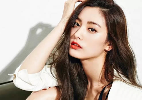 Người sinh vào những giờ này mặt mũi sáng sủa, mắt sáng, thường là người túc trí đa mưu. Đồng thời cũng là người có cử chỉ nho nhã, ôn hòa thường để lại ấn tượng sâu sắc với người đối diện.