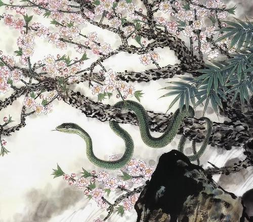 Tuổi Tỵ: Do vận quý nhân hưng phát và tài tinh xuất hiện trong cung mệnh nên người tuổi Tỵ có thể thành công trong công việc và thu nhập tăng lên nhanh chóng vào thời điểm cuối năm Canh Tý. 