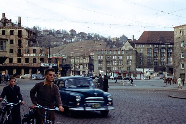 Thành phố Stuttgart năm 1951. Đây là thành phố lớn thứ sáu của Đức và là thủ phủ của bang Baden-Württemberg. Ảnh: sina.com.cn.