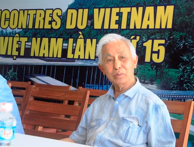 Với những đóng góp cho nền khoa học thế giới cũng như 2 quốc gia Pháp – Việt Nam, ông được tặng Huân chương Bắc đẩu bội tinh của Pháp, Huân chương hữu nghị của Nhà nước Việt Nam…