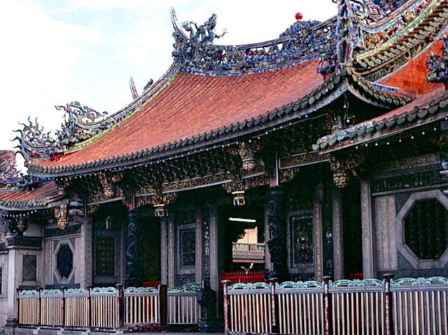 Chùa Long Sơn tại Đài Bắc. Chùa được xây dựng vào năm Càn Long thứ ba (năm 1738). Ảnh: sina.com.cn. 