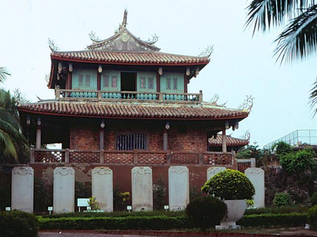 Ngôi chùa cổ kính tại thành phố Đài Nam. Đài Nam là khu vực sản xuất nông nghiệp và mía đường quan trọng của Đài Loan. Ảnh: sina.com.cn. 