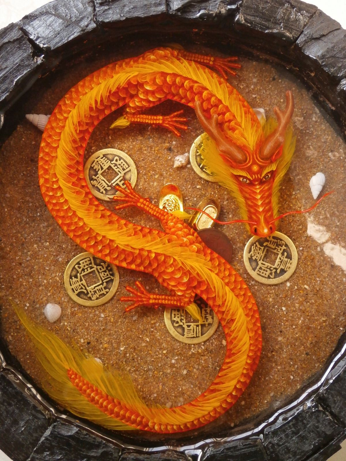 Trong 15 ngày tới, con giáp này sẽ hóa giải được hung tinh trong bản mệnh, kiếm được rất nhiều tiền bạc chân chính, vừa trả được nợ cũ lại hoàn thiện nền tảng kinh tế của bản thân vô cùng vững chắc. Nhờ được cát tinh cao chiếu, lại đức độ hơn người, họ sẽ làm đâu thắng đó, một vốn bốn lời, giành nhiều hợp đồng, dự án làm ăn béo bở, cuộc sống “một tấc đến trời”. 