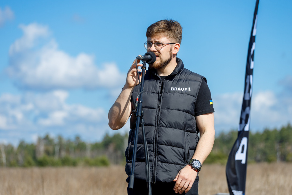 Mới đây, Cụm phòng thủ Brave1 đã tiến hành các cuộc thử nghiệm đầu tiên tại Ukraine, đối với máy bay không người lái FPV sợi quang có phạm vi hoạt động tới hơn 20 km. Ảnh: @Brave1.