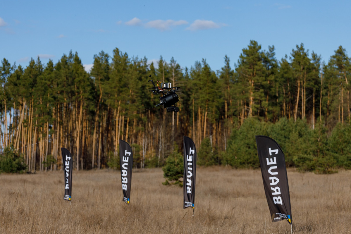 Ưu điểm của máy bay không người lái sợi quang bao gồm khả năng hoàn toàn miễn nhiễm với hệ thống tác chiến điện tử. Ảnh: @Brave1.