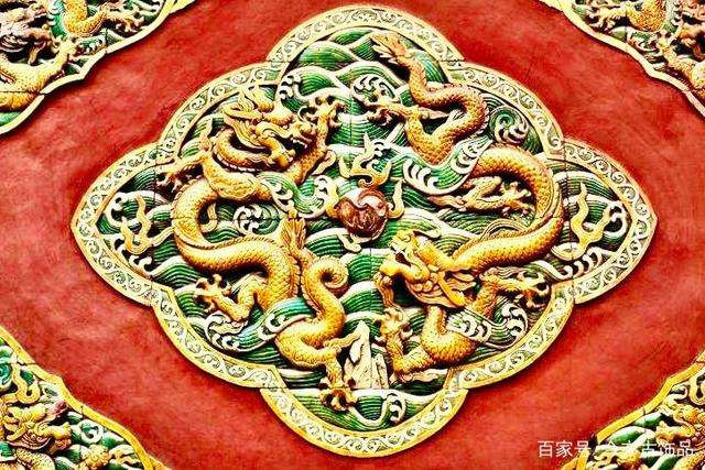 Đồng thời, vận số tử vi 12 con giáp cũng khẳng định, họ sẽ cực kỳ may mắn trong chuyện ái tình, chỉ cần nắm bắt vững chắc các cơ hội tuyệt vời trời cho thì việc thoát ế, giã từ đời độc thân là điều vô cùng đơn giản. Cố gắng hết mình, ắt hẳn họ sẽ hóa cá chép vượt vũ môn, thành danh, vinh hoa, hạnh phúc. * Thông tin chỉ mang tính tham khảo, chiêm nghiệm 