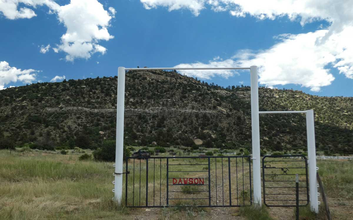 Tuy nhiên, vào ngày 22/10/1913, một vụ nổ trong mỏ đã giết chết 263 thợ mỏ và hai người cứu hộ. Một thập kỷ sau, một vụ nổ khác đã giết chết 123 người. Bất chấp những thảm kịch này, mỏ vẫn tiếp tục hoạt động cho đến khi bị đóng cửa vào năm 1950. Ảnh: @New Mexico Magazine.