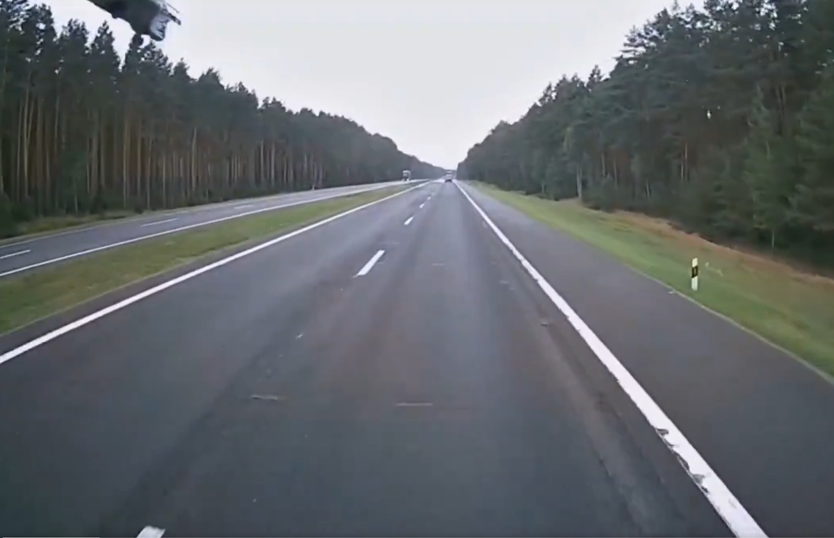 Đây không phải là một tai nạn đơn lẻ, mà nó nêu bật chuỗi thách thức lớn hơn trong ngành hàng không quân sự, từ những hạn chế về kỹ thuật đến yếu tố con người, khi chúng vẫn đang tiếp tục ám ảnh các nhà khai thác phương tiện quân sự cũ trên toàn thế giới. Ảnh: @Fighterbomber.