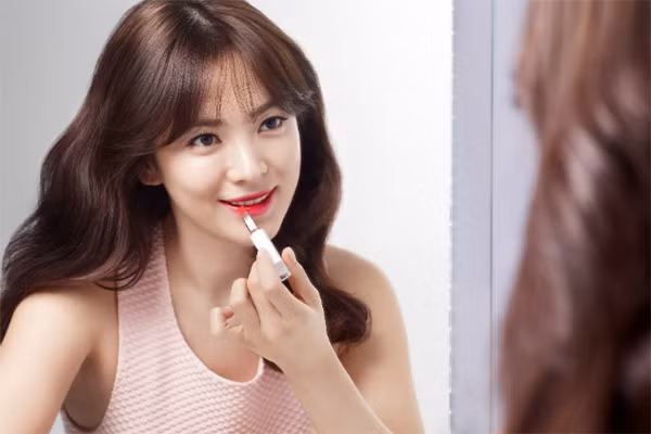 Tháng 8 là mùa “Kim Vượng” cũng chính là “Tài Địa” của người tuổi Tỵ nên sự nghiệp thăng hoa, khiến cho thu nhập, tiền bạc, tài sản, các khoản tích lũy của con giáp này tăng lên nhanh chóng. Ảnh: tamsugiadinh.vn.