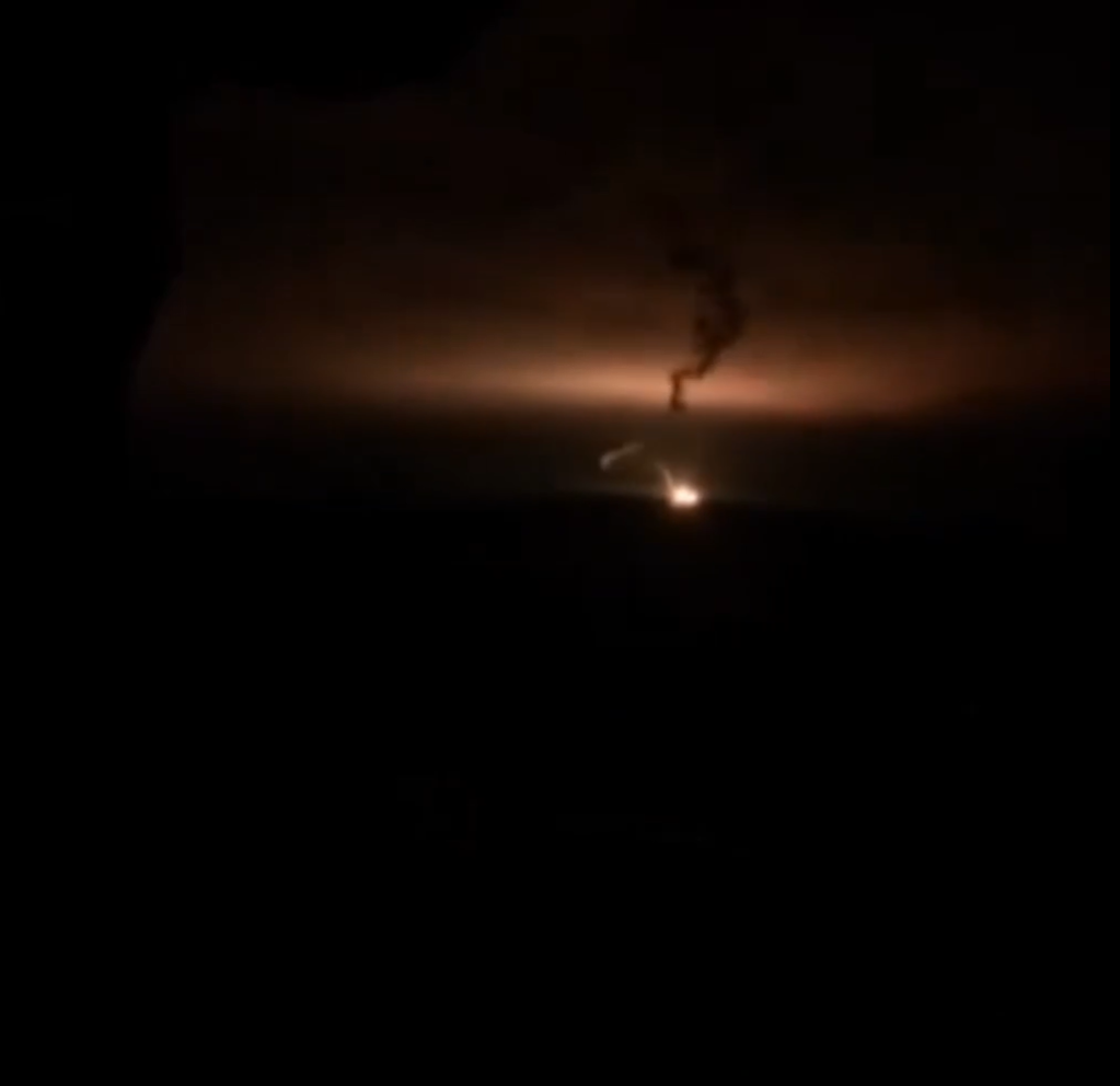 Ngoài ra, chiến tích này cũng nhấn mạnh sự khéo léo và khả năng thích ứng của lực lượng phòng không Ukraine trong cuộc xung đột đang diễn ra với Nga. Nó cũng đặt ra câu hỏi về bản chất tiến hóa của chiến tranh trên không, và vai trò ấn tượng của công nghệ cũ trong việc chống lại các mối đe dọa trên không hiện đại. Ảnh: @Osinttechnical.